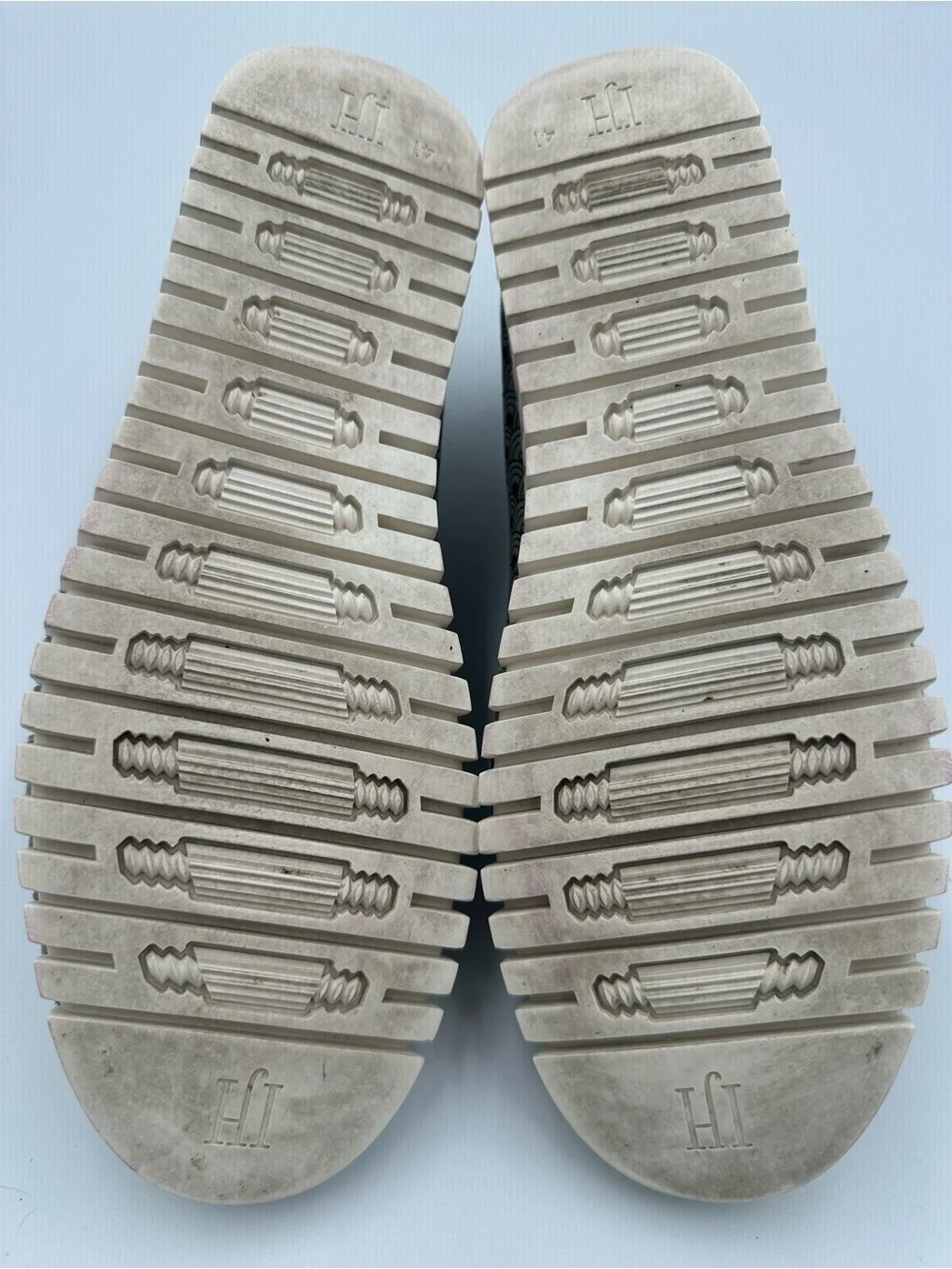 Ilse Jacobsen Slip on Size 41 Tulip Gray Nubuck Suede Shoes Perforated Comfort